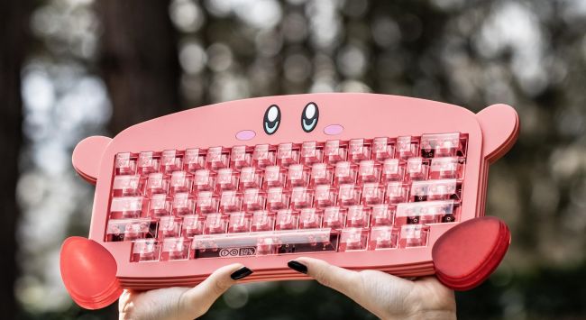 Seseorang telah membuat keyboard Kirby khusus